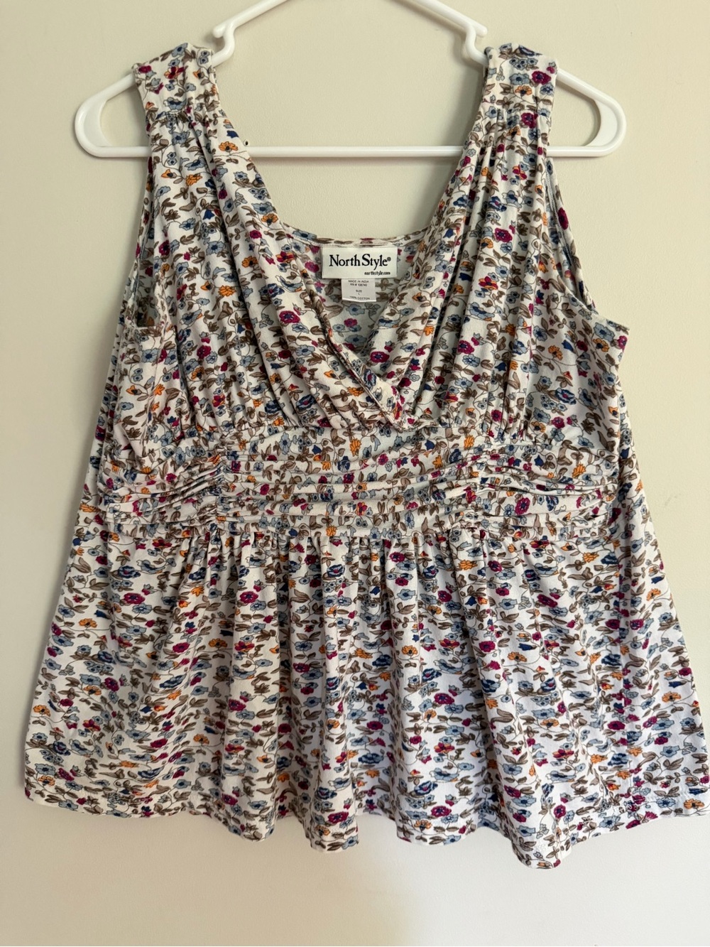 NorthStyle White Floral V-Neck Peplum Top L Large